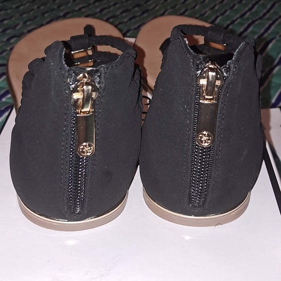 Guess Sandals - Picture 4 of 6